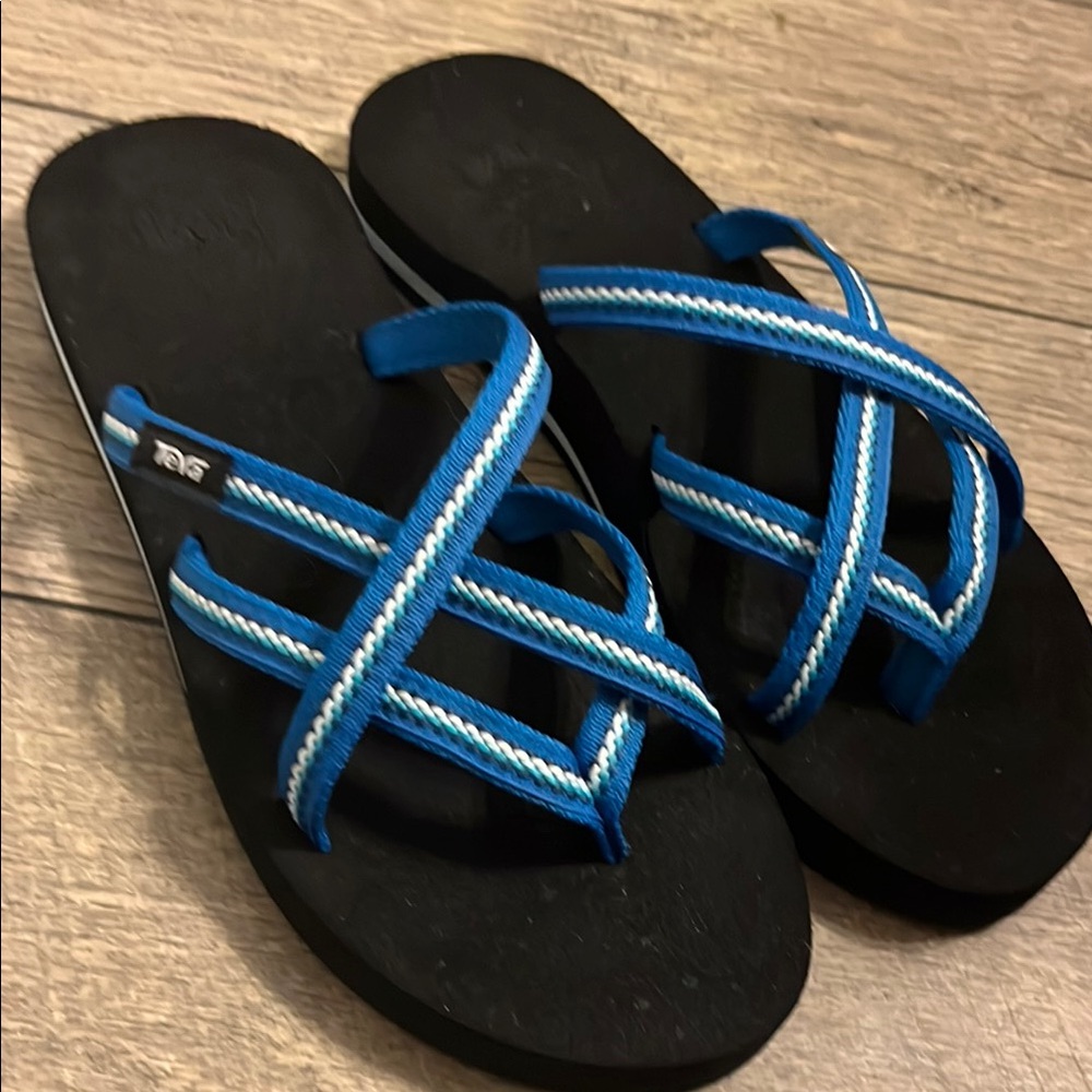 Teva Olawahu Blue and Black Sandals - Picture 2 of 11